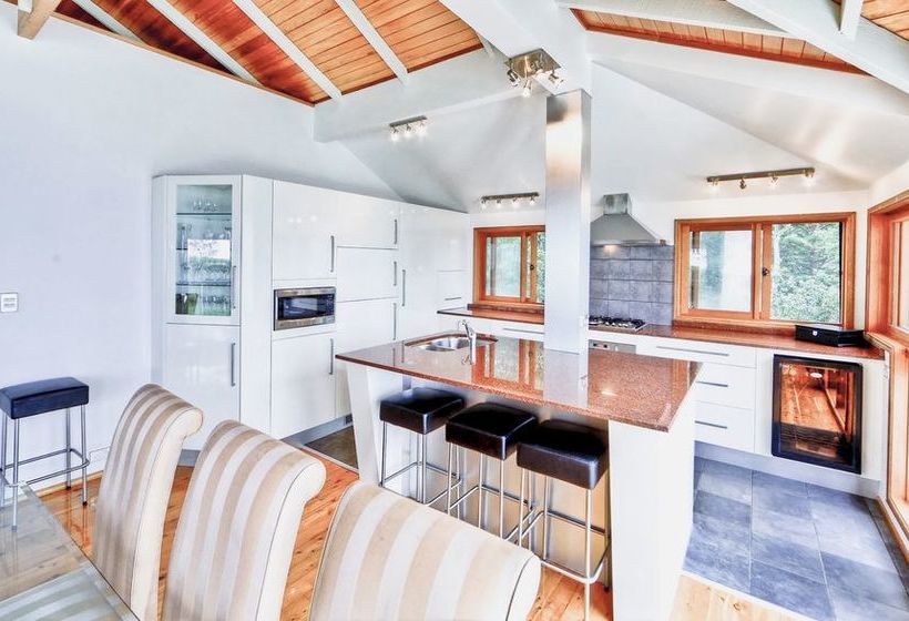 Forrester Court Clifftop Cottages