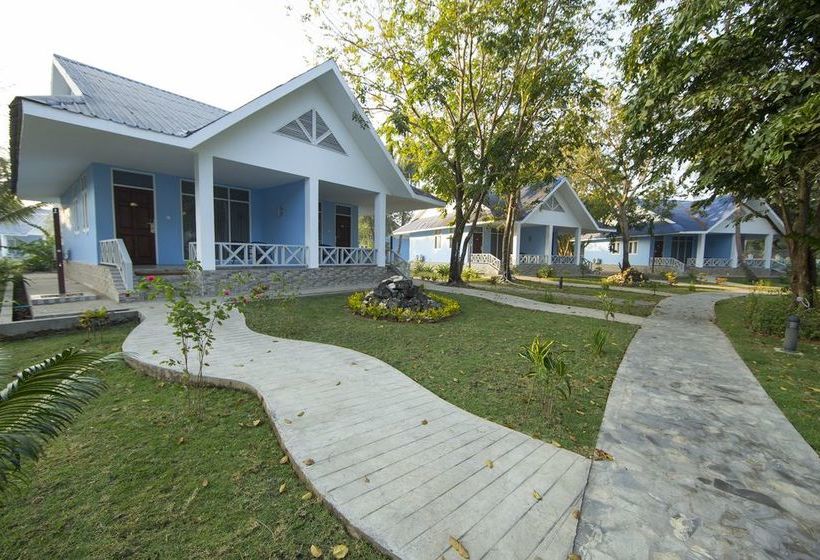 酒店 Azura Beach Resort