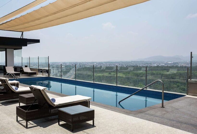 هتل Hampton Inn San Luis Potosi
