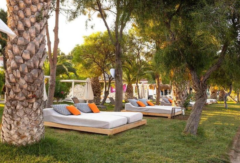 هتل Mark Warner Phokaia Beach Resort