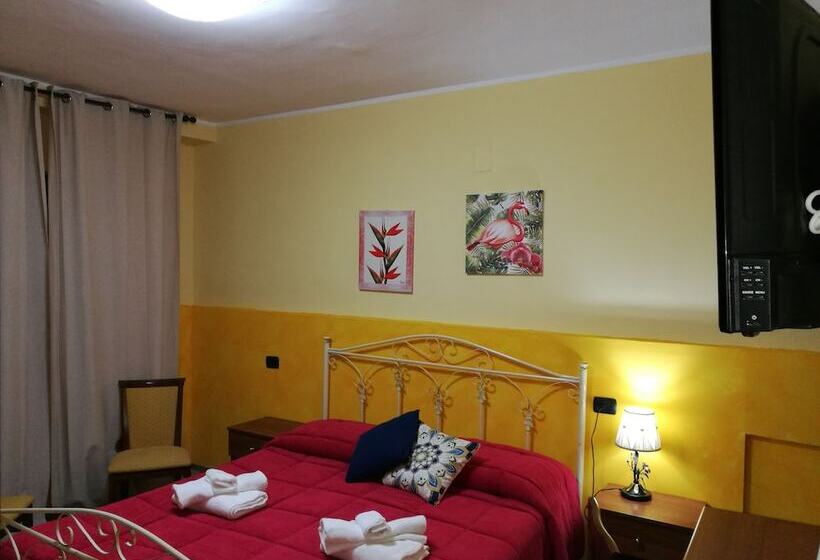 تختخواب و صبحانه Garden Inn