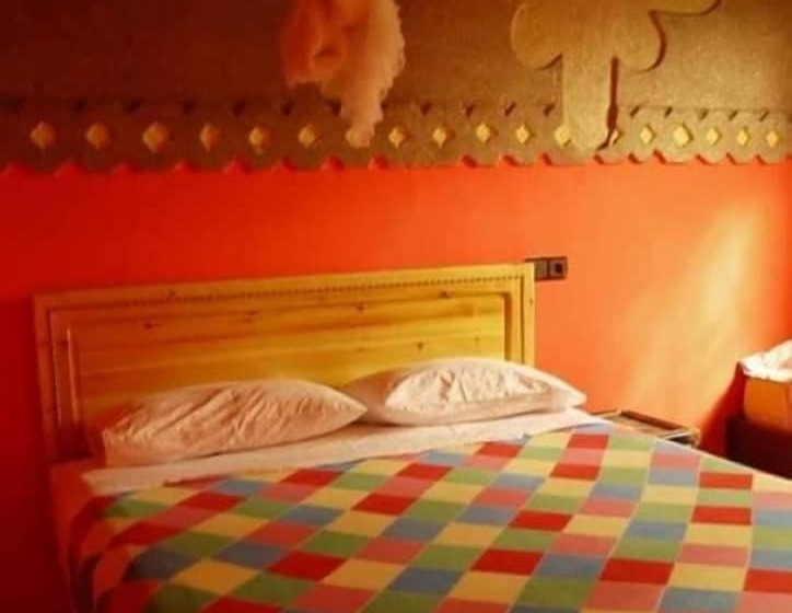 Hostel Jnane Dar Diafa Is In The Center Of Tamegrouteface Of The Bibiotheque