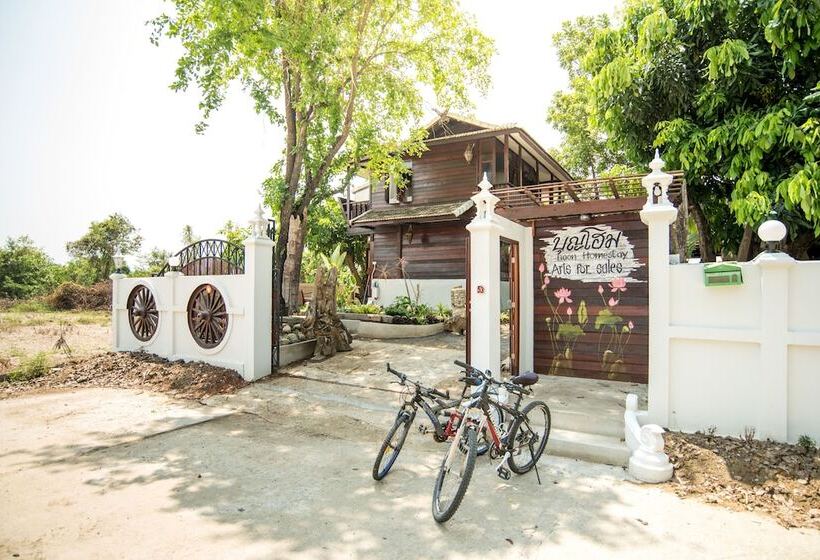 호텔 Boon Home Stay Arts And Crafts