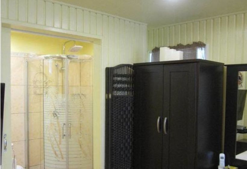 Captain Cook Apartments