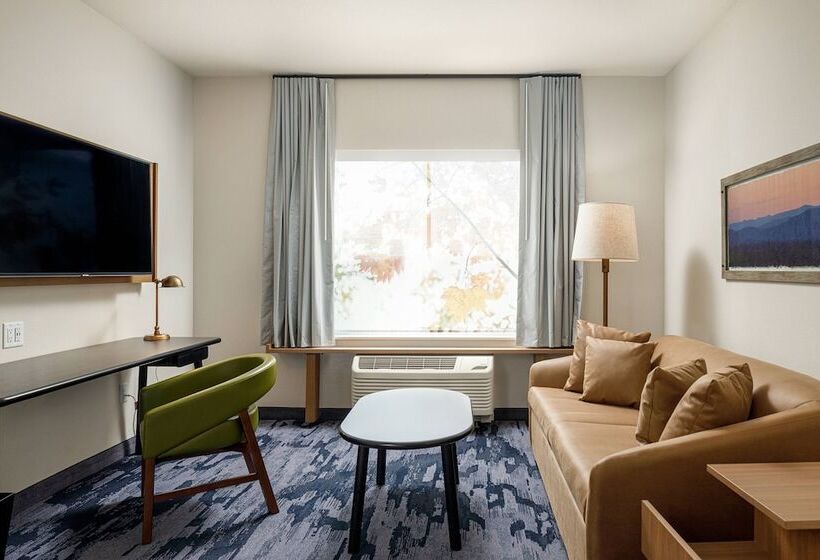 هتل Fairfield Inn & Suites By Marriott Salina