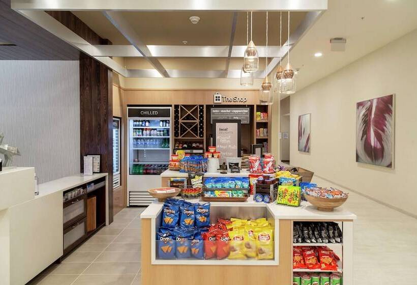 Отель Hilton Garden Inn Tampa Wesley Chapel, Fl