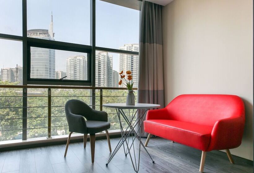בית מלון כפרי Ibis Weinan Normal University Chaoyang Street