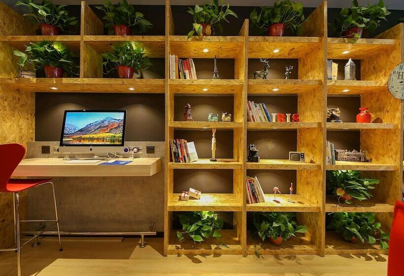 בית מלון כפרי Ibis Weinan Normal University Chaoyang Street