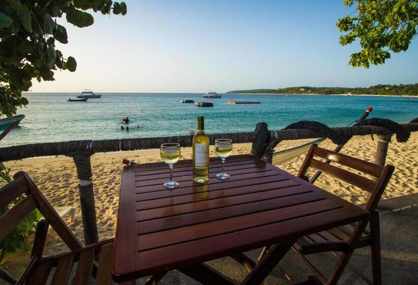 فندق Paradise Island Beach Resort