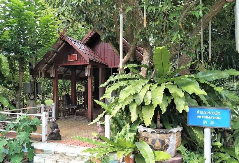هتل Phetsangsom Resort