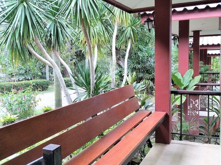 هتل Phetsangsom Resort