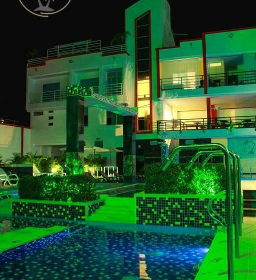 هتل Bora Bora Spa Solo Adultos