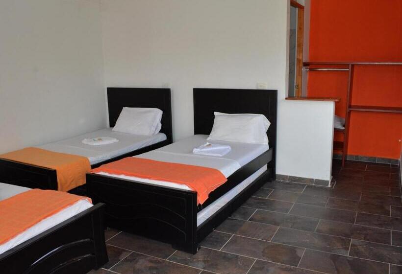 هتل Campestre La Toscana