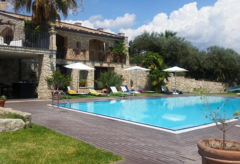 هتل Domus Hyblaea Resort