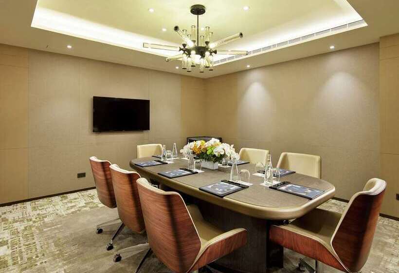 هتل Hilton Taipei Sinban