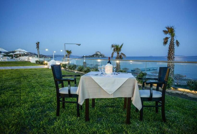 בית מלון כפרי Royal Bay Suites