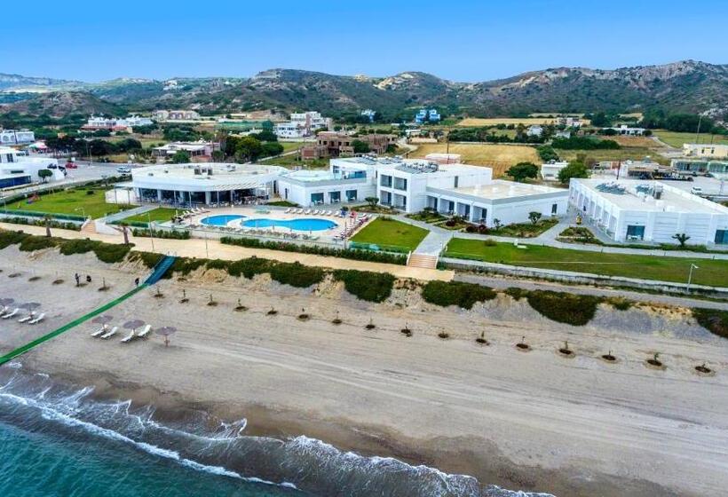 בית מלון כפרי Royal Bay Suites