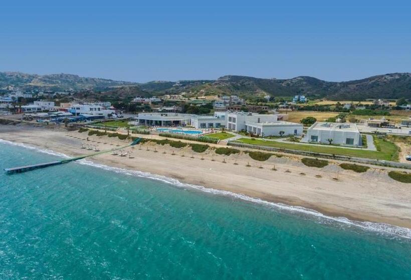 בית מלון כפרי Royal Bay Suites