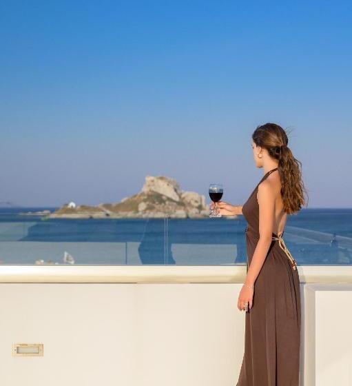 בית מלון כפרי Royal Bay Suites