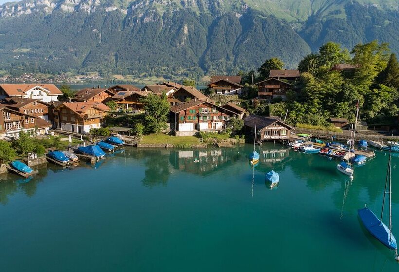 Lake Lodge Hostel