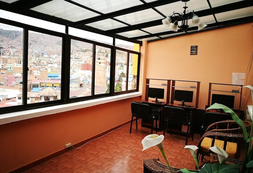 هتل Bolivian Heights Hostel