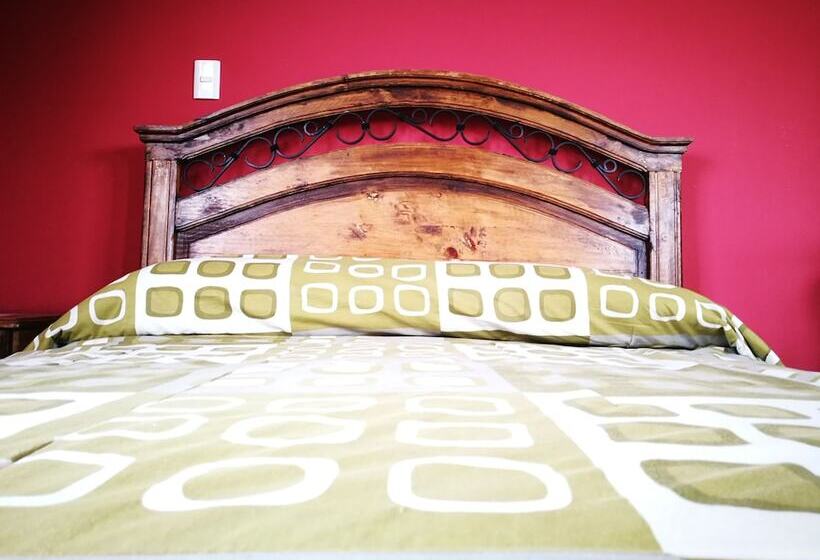 هتل Bolivian Heights Hostel