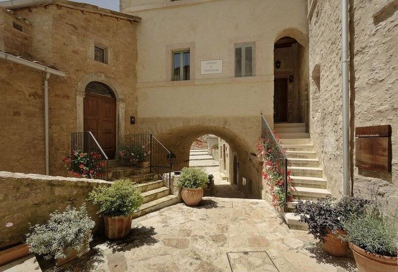 호텔 Castello Di Postignano Relais