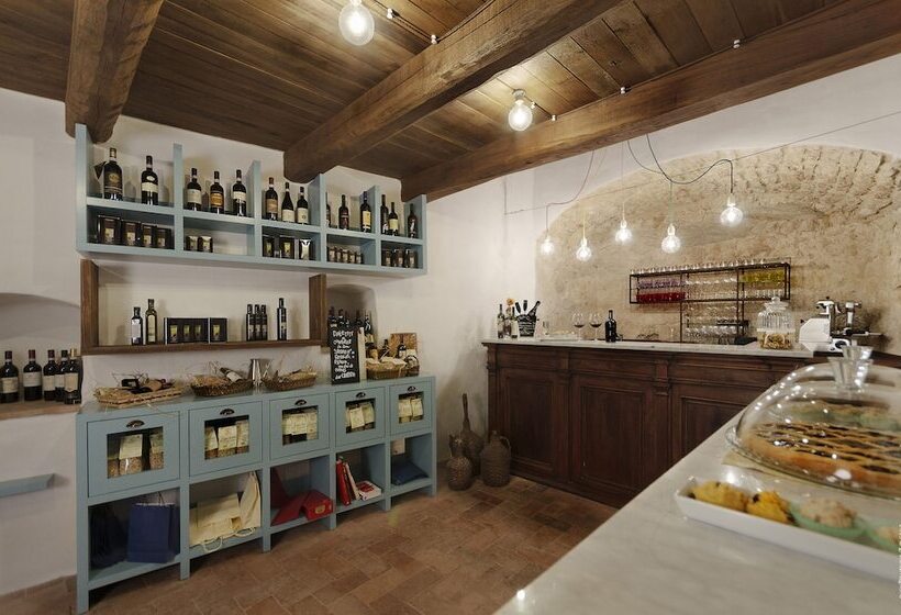 호텔 Castello Di Postignano Relais