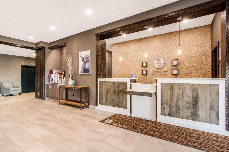هتل Comfort Inn & Suites