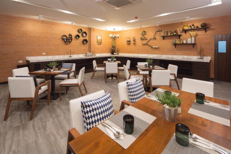 هتل Coral Tree Villa Hua Hin