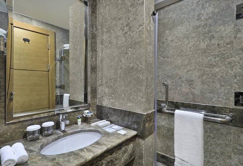 هتل Four Points By Sheraton Makkah Al Naseem