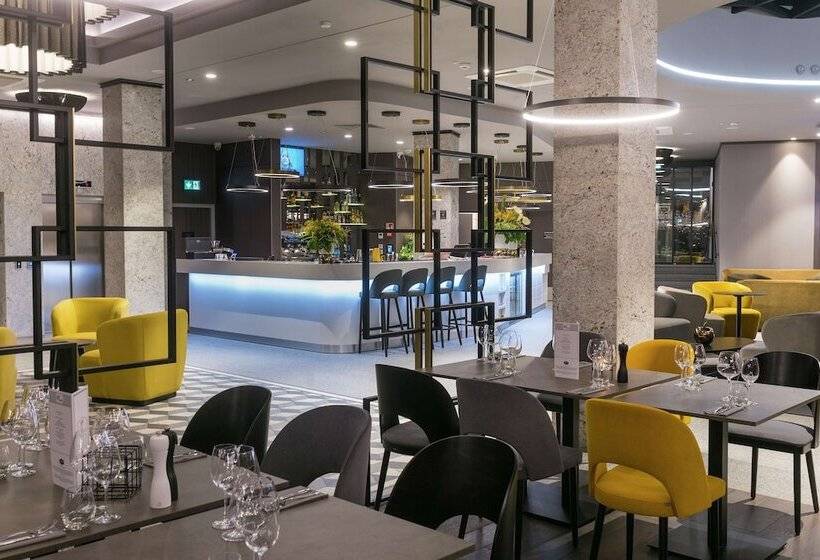 ホテル Hampton By Hilton Poznan Old Town