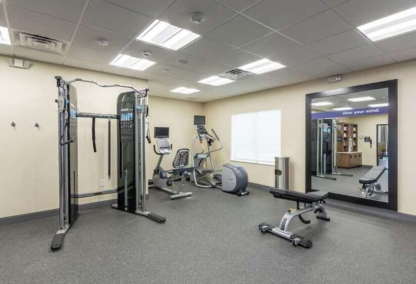 هتل Hampton Inn & Suites Dallas East