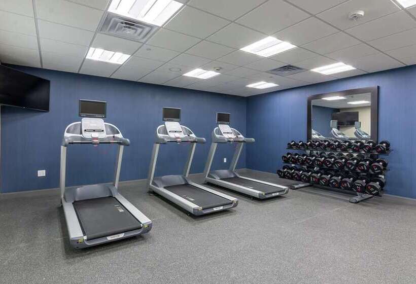 هتل Hampton Inn & Suites Dallas East