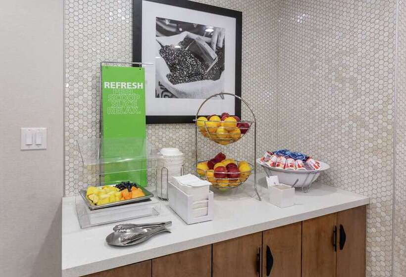 هتل Hampton Inn & Suites Dallas East