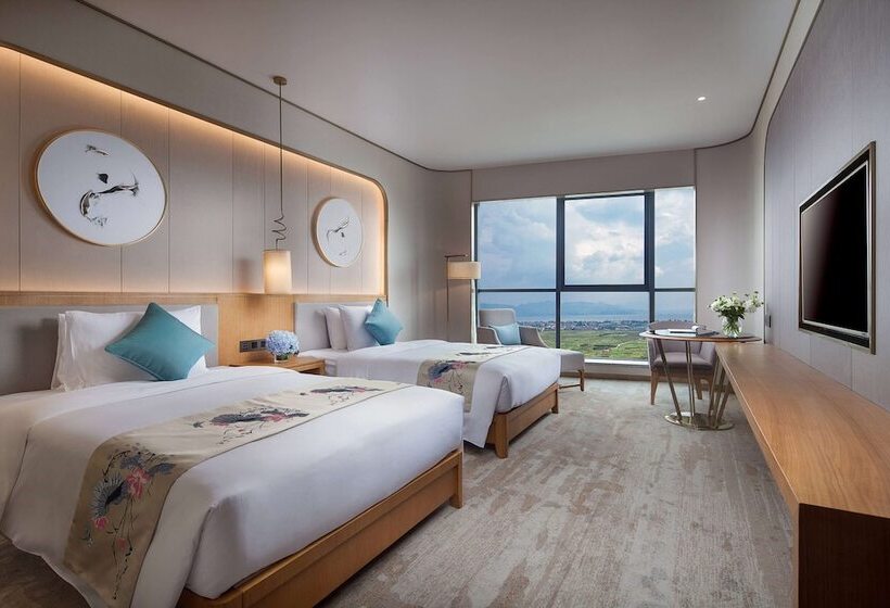 هتل Ramada Plaza Fuxian Lake