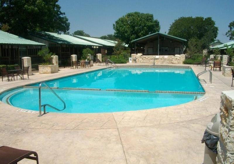 בית מלון כפרי Salado Creek Villas