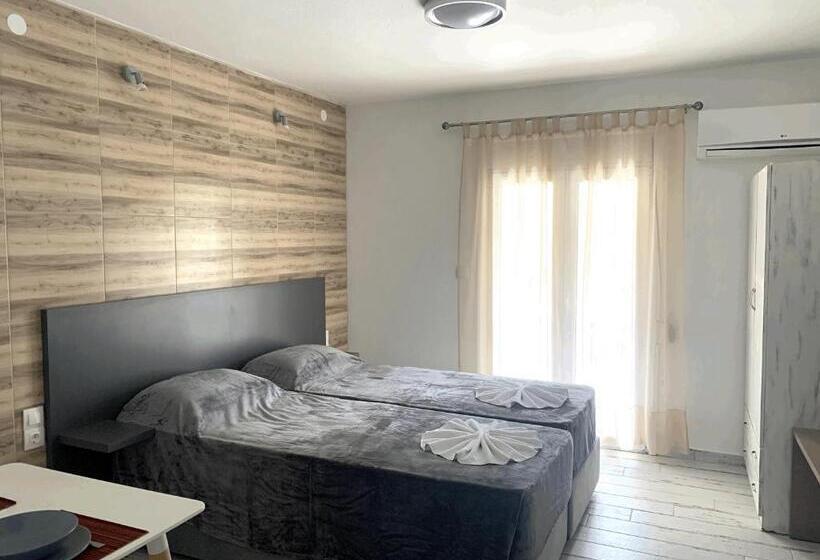 Polykratis Rooms