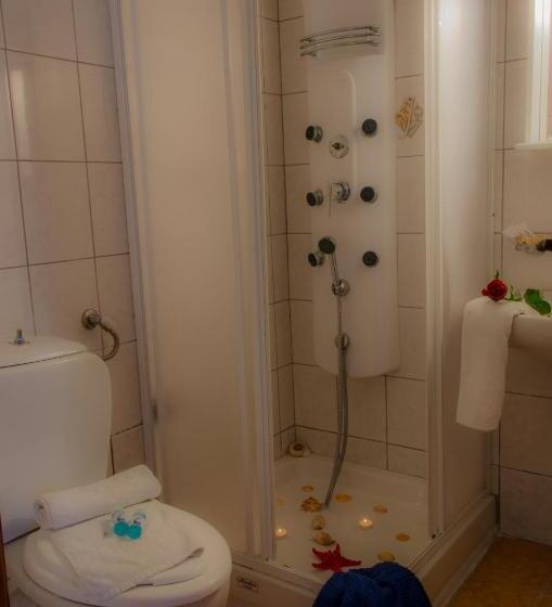 Polykratis Rooms