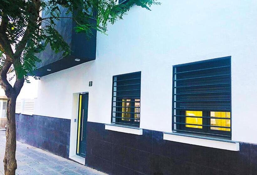 مبيت وإفطار Butik Almería Centro