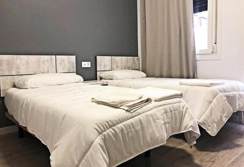 مبيت وإفطار Butik Almería Centro