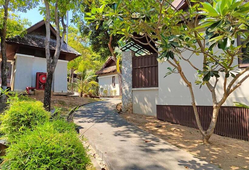هتل Bhundhari Resort & Villas Samui