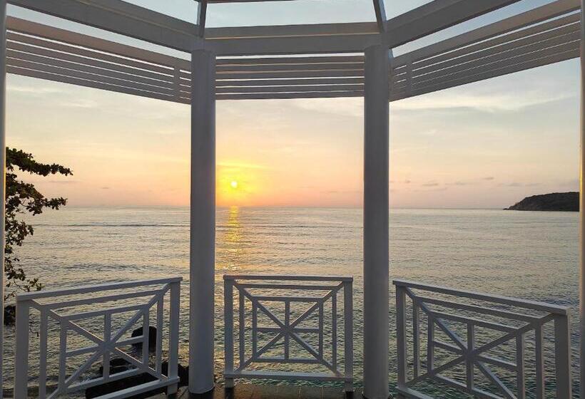 هتل Bhundhari Resort & Villas Samui