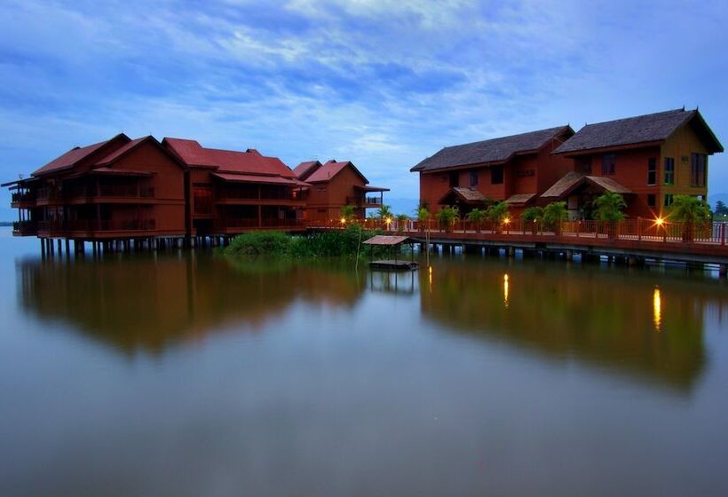 هتل Bukit Merah Laketown Resort