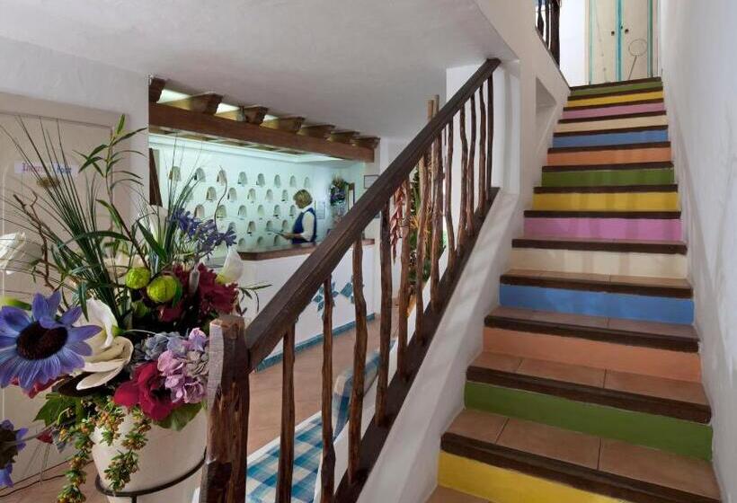 فندق Capriccioli