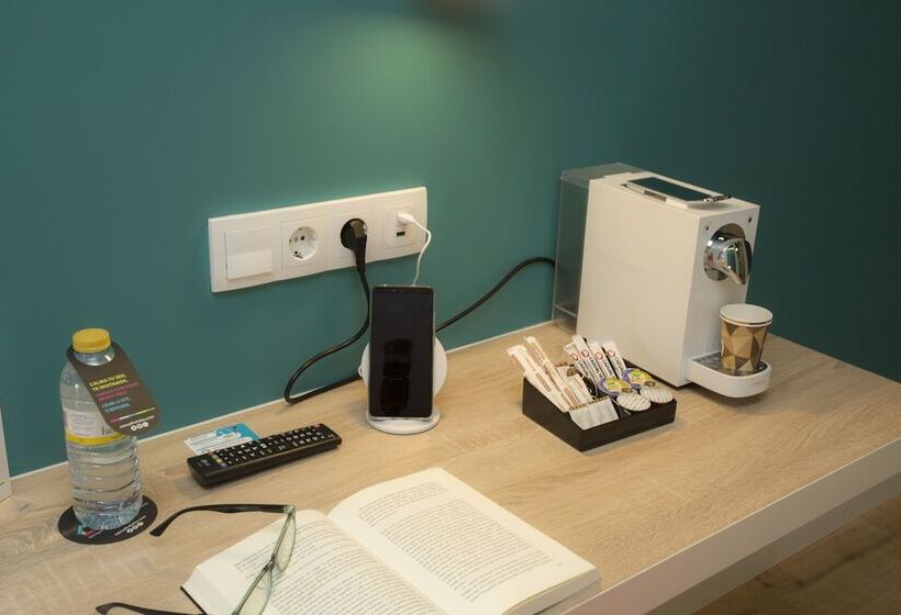 هتل Casual De Las Olas San Sebastian