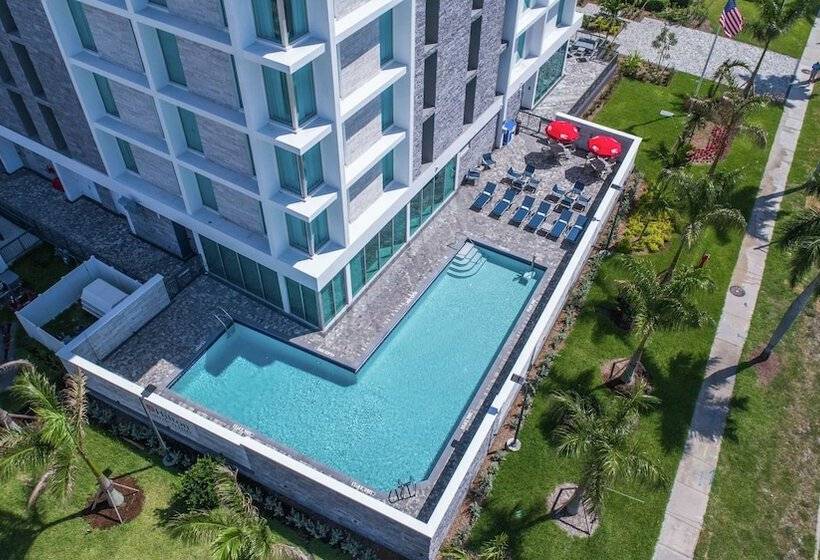 בית מלון כפרי Hilton Garden Inn West Palm Beach I95 Outlets