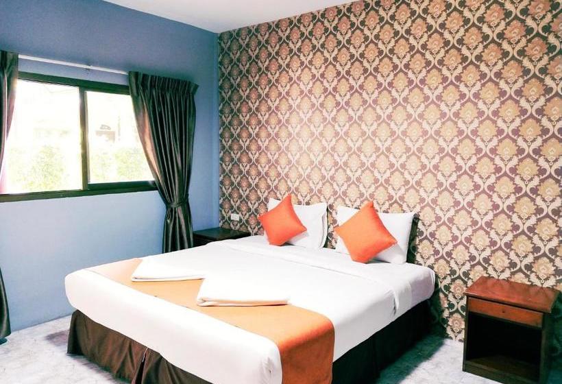 هتل Andaman Resort
