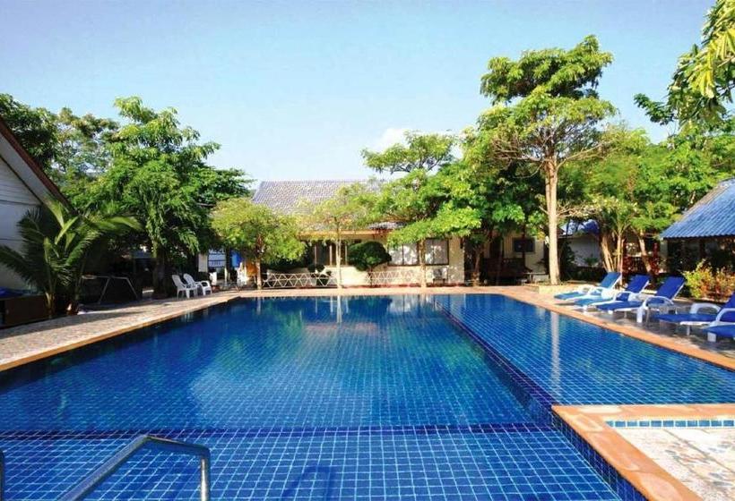 هتل Andaman Resort