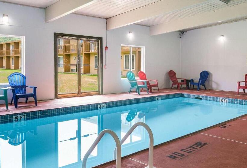 酒店 Fairmount Inn & Suites   Stroudsburg, Poconos